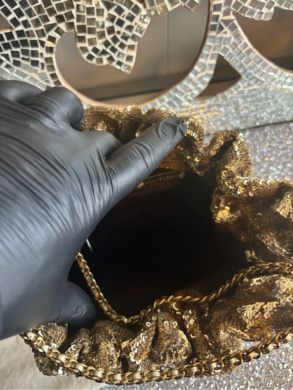 ⭐️Tory Burch Fleming Sequin Mini Hobo 18kt Gold ⭐️